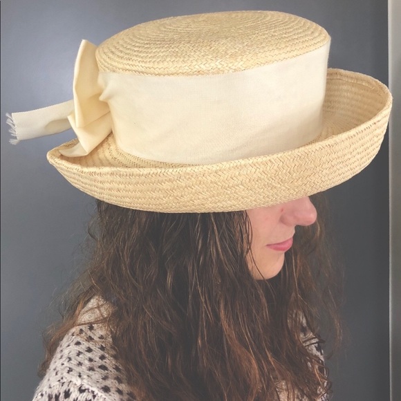 SOLD 👒Add’l photos Elegant Toucan NY Boater Hat w/Bow - Picture 1 of 3